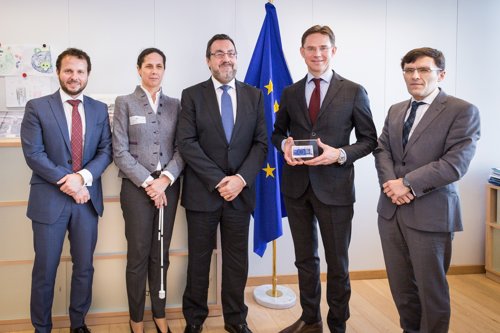 Delegación ONCE y su Fundación en Bruselas con Jyrki Katainen