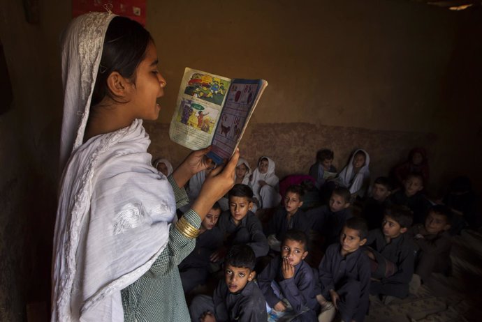 Niños en una escuela en Pakistán
