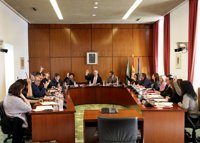 PSOE, Podemos y C's rechazan que Susana Díaz comparezca en pleno extraordinario