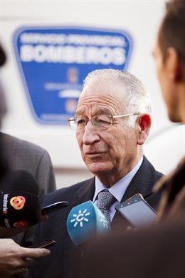 Diputación da luz verde al convenio del servicio de bomberos con la capital.