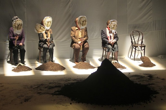 La obra 'Exhumación. Materia cruda'