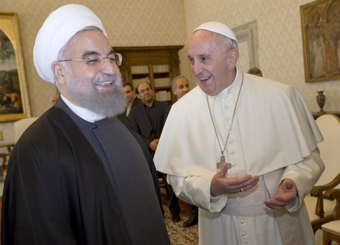 El Papa Francisco recibe al presidente de Irán Hassan Roani 