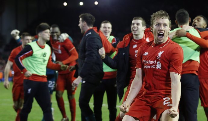 El Liverpool celebra el pase a la final de la Capital One Cup
