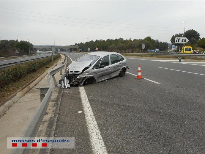 Detenido por robar un coche, conducdir drogado y causar un accidente