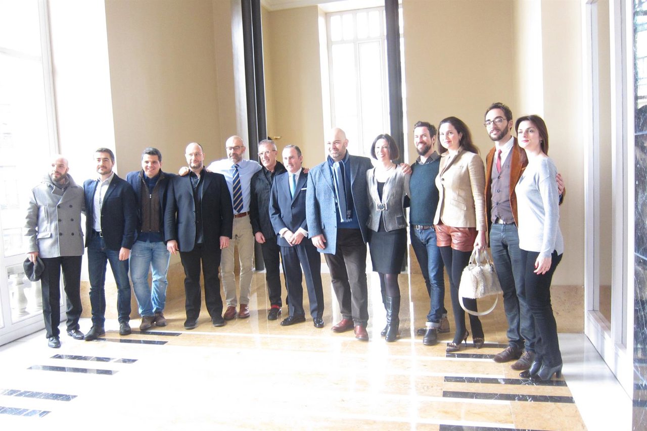 El reparto de la ópera 'La Bohème', durante su presentación. 