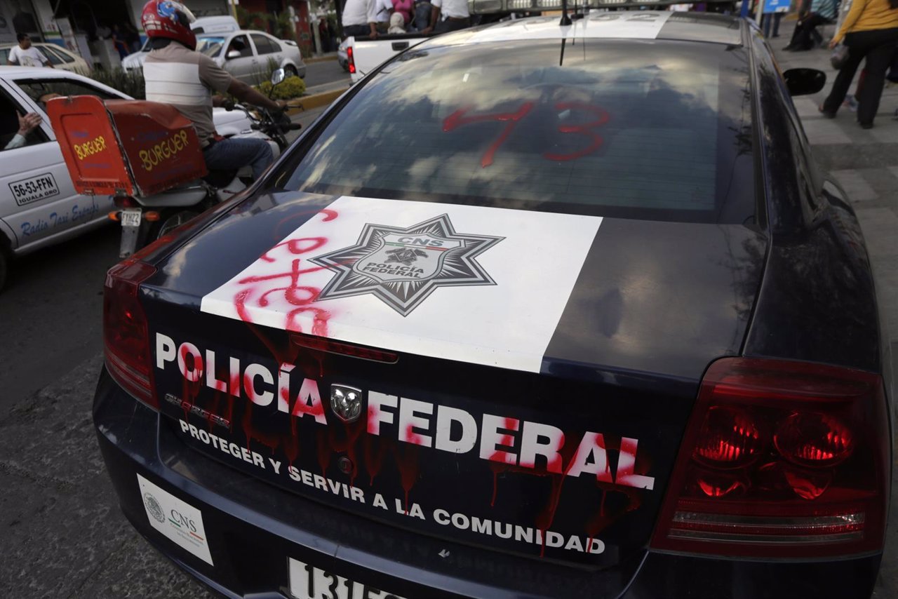Grupo armado secuestra a nueve jóvenes en Guerrero