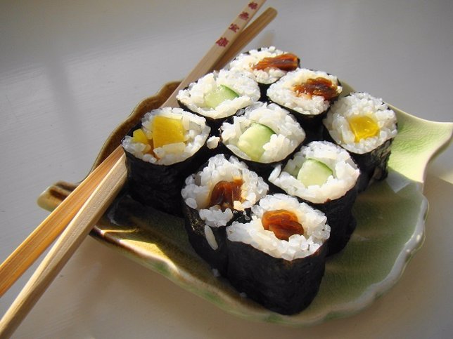 ¿Cuál Es La Forma Correcta De Comer Sushi?