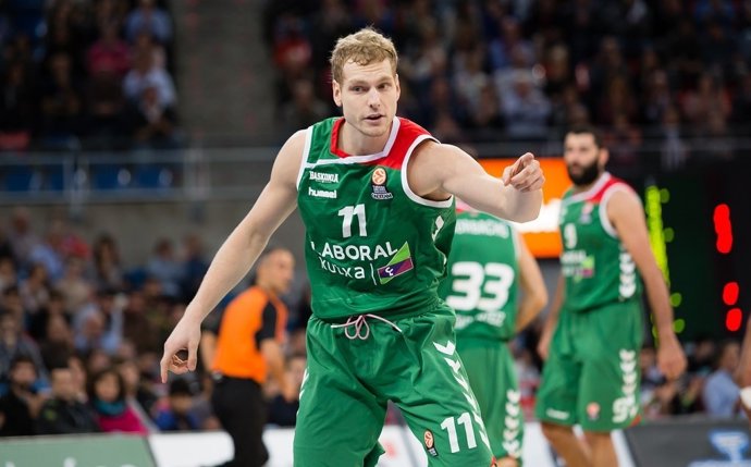 Laboral Kutxa Vitoria Gasteiz vs. Anadolu Efes Istanbul, Jaka Blazic