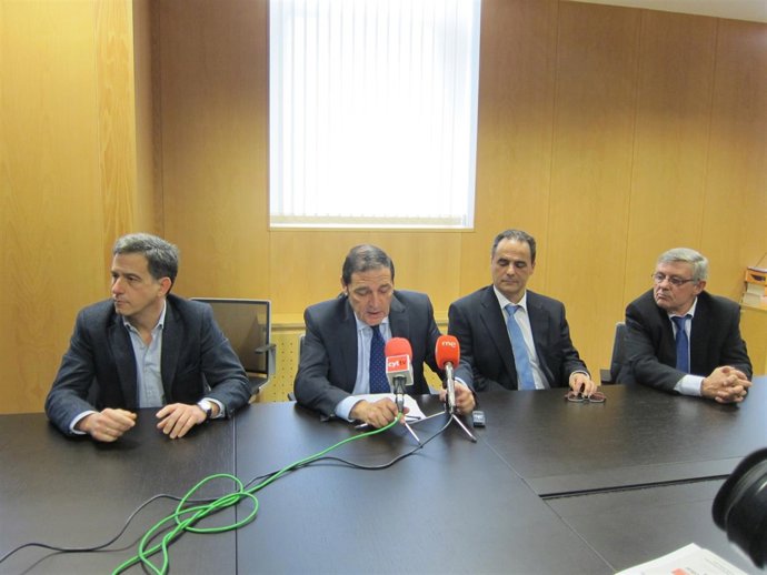 Sáez Aguado en rueda de prensa antes de la clausura de la jornada de Autismo