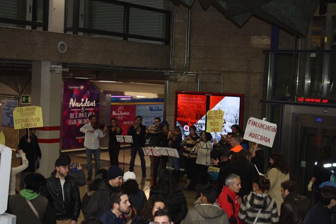 Trabajadores de las escuelas de música y danza