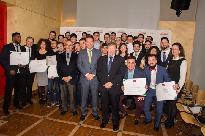 Decimoquinta promoción de la Escuela de Hostelería Fundación Cruzcampo.