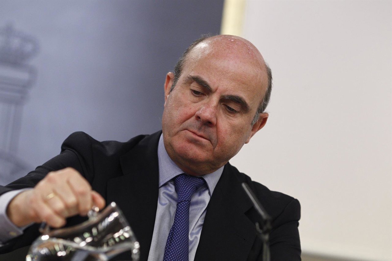 Luis de Guindos tras el Consejo de Ministros