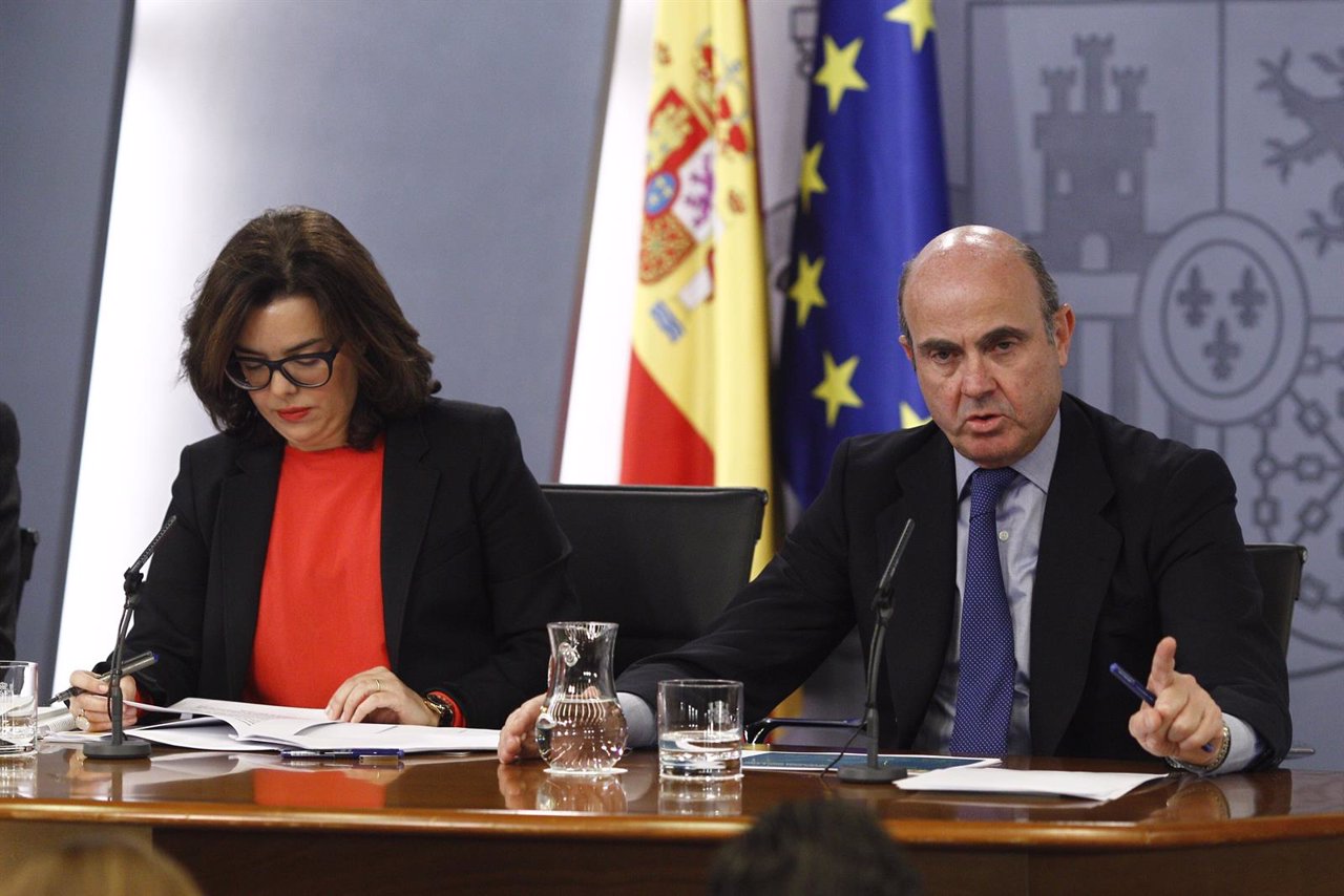Luis de Guindos y Santamaría tras el Consejo de Ministros