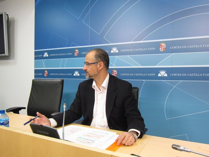 Luis Fuentes en las Cortes