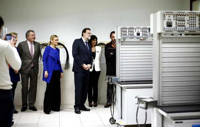 Rajoy visita un centro de formación profesional en Madrid