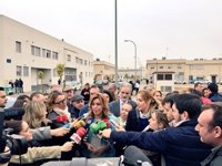 Susana Díaz respeta todas las opiniones y no se mueve un "solo milímetro"