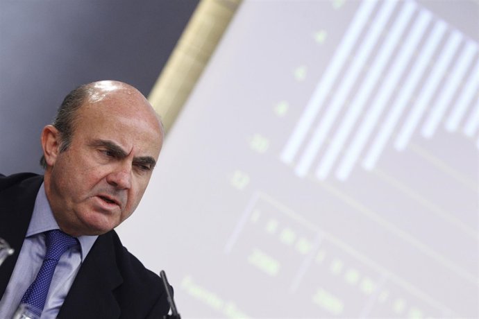 Luis de Guindos tras el Consejo de Ministros
