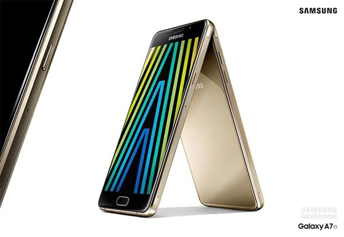 Samsung Galaxy A7 smartphone