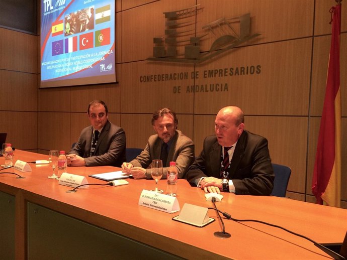 El consejero de Medio Ambiente en una jornada de redes de radiocomunicaciones