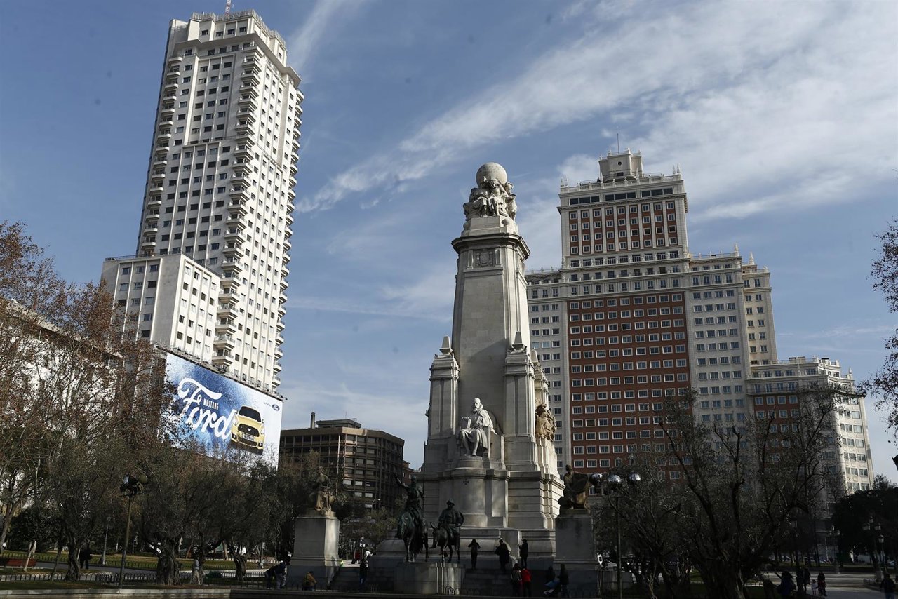Torre Madrid, Edificio España, en Plaza de España
