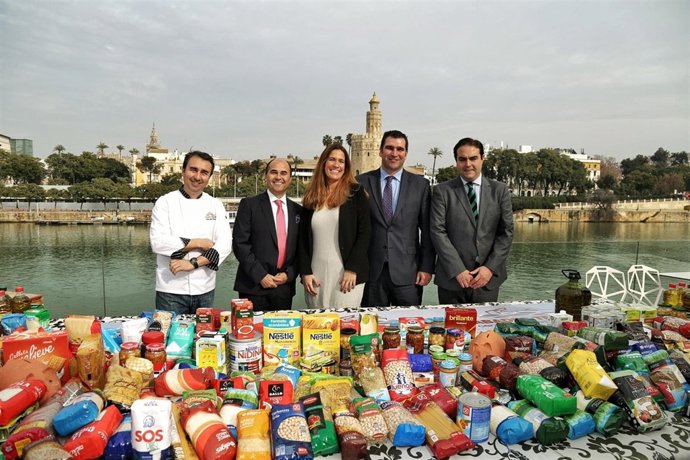 Comida recogida en el evento.