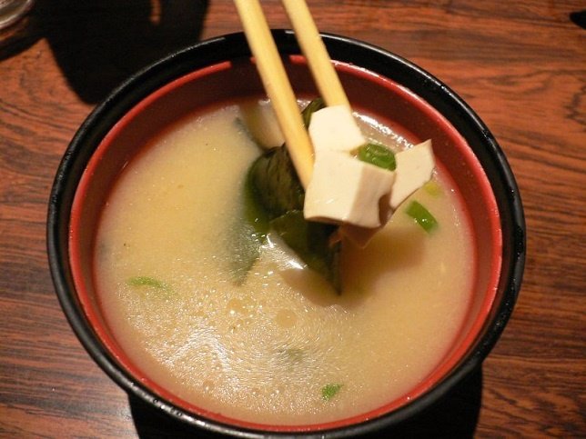 Sopa de miso con tofu