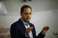 Luena debate hoy con las federaciones del PSOE la fecha del Congreso, que sitúa "a finales de primavera"