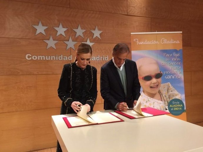 Cifuentes con la Fundación Aladina