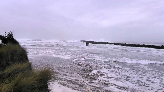 Inesperada ola en Coos Bay