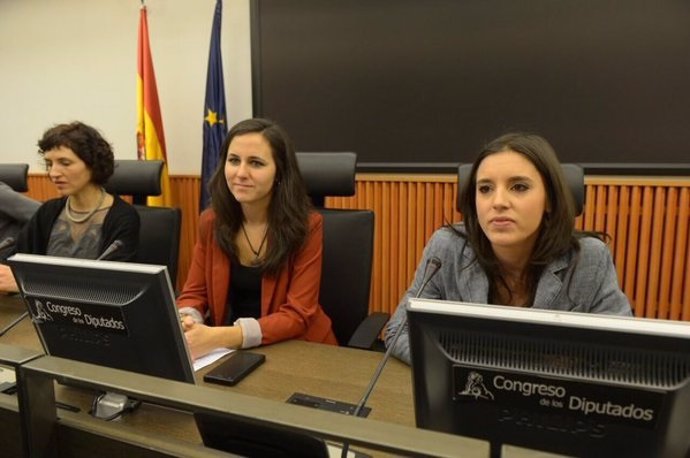 Irene Montero y Ione Bellara, diputadas de Podemos