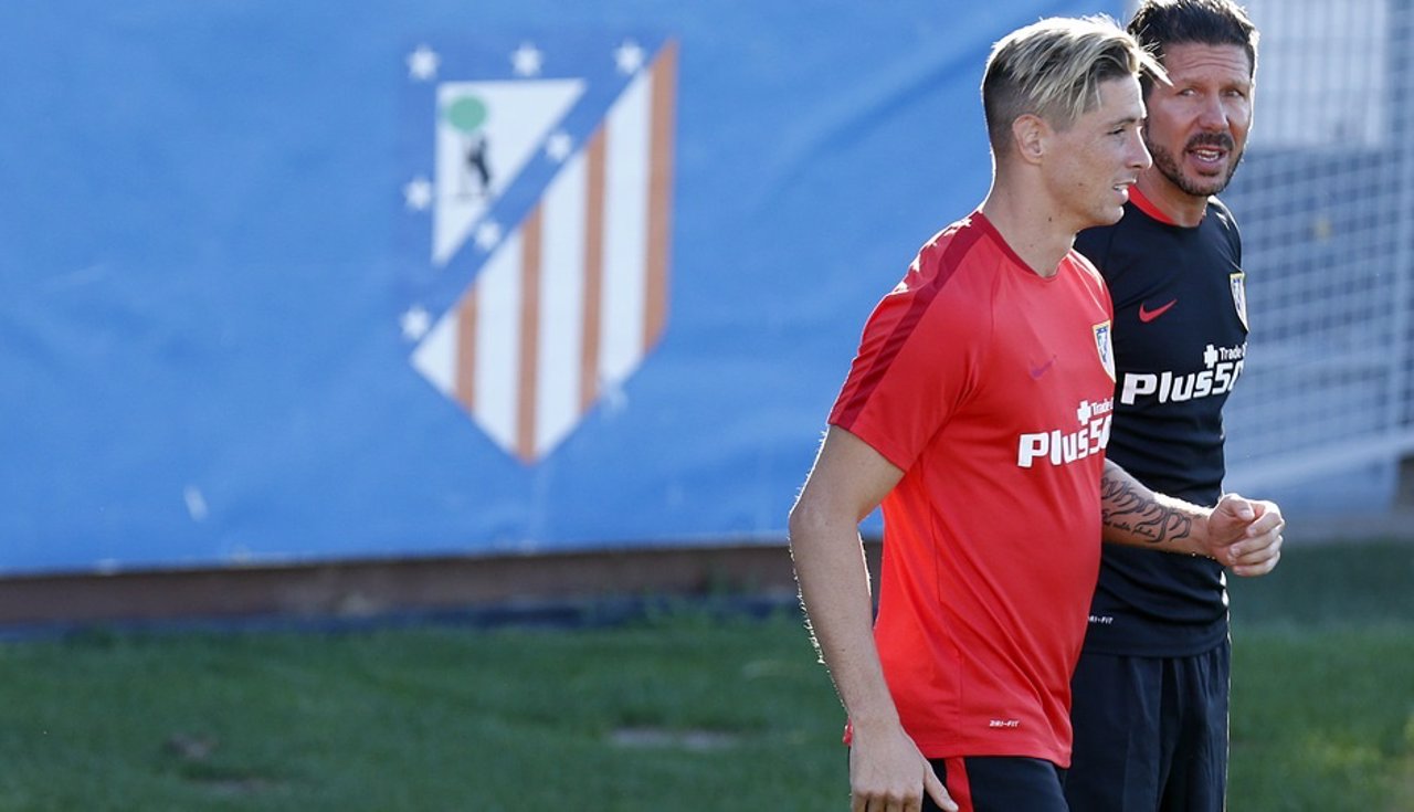 Simeone Fernando Torres Atlético entrenamiento
