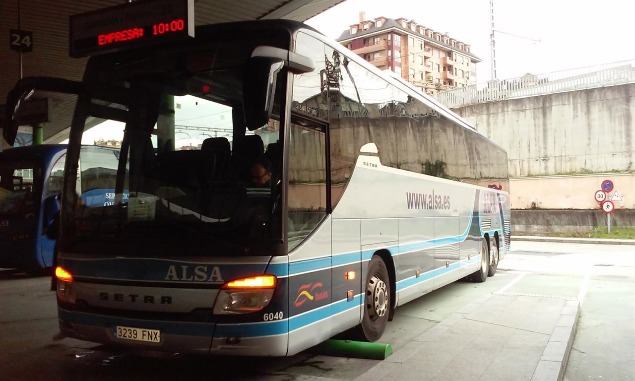 Alsa ofrece a los viajeros que lleguen a Asturias ir a su destino final por un euro más Alsa ofrece a los viajeros que lleguen a Asturias ir a su destino final por un euro más