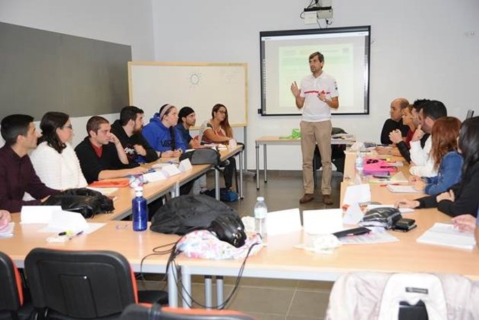 Taller 'Dinamiza + Joven II' de Cruz Roja