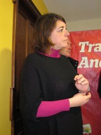 Elena Cortés afea a Susana Díaz que apoye un referéndum en el PSOE cuando lo criticó en IU