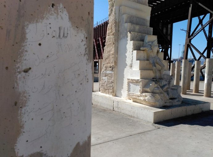 Pintada sobre una de las columnas del monumento de Mauthausen