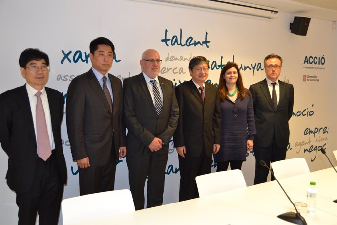 Firma de un acuerdo entre la Generalitat y el Gobierno de China