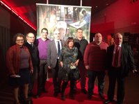 Alonso asiste al estreno de 'Me gano la vida' sobre salud mental