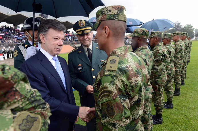 Santos con Ejército