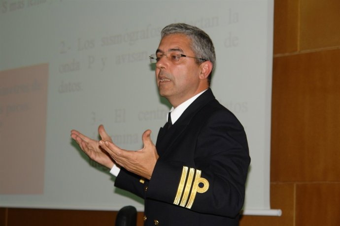 El jefe de sección de Geofísica del ROA en San Fernando (Cádiz), Antonio Pazos.