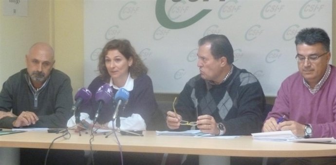 Miembros de CSI.F hablando sobre el acuerdo de los empleados públicos de C-LM