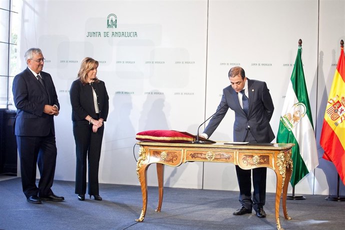 Toma de posesión del rector de la US