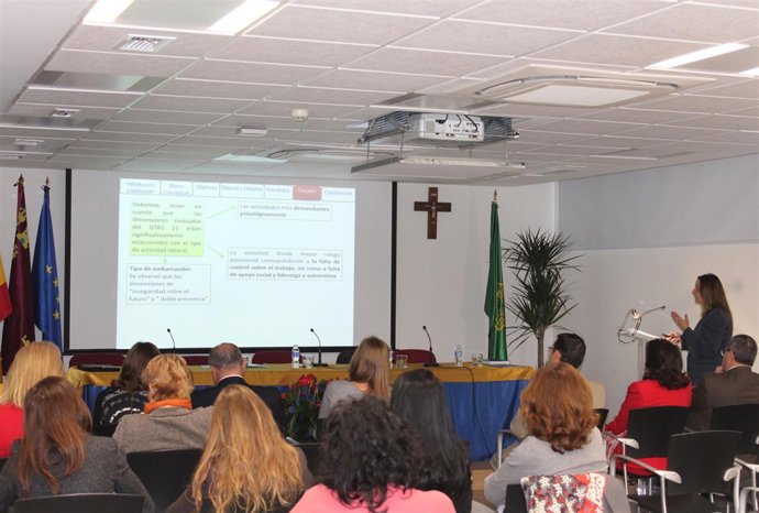 Fotografía de la lectura de la tesis doctoral de Francisca Sánchez Ayllón