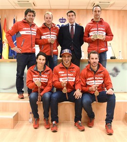 El HIMOINSA Racing Team en su visita al CSD