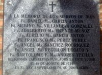 La placa en honor a los ocho carmelitas fusilados ya está en su sitio