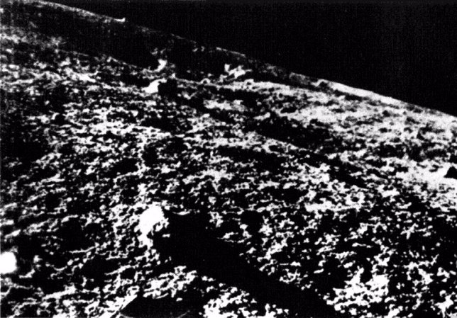 Imagen de la nave Luna 9 desde la superficie lunar