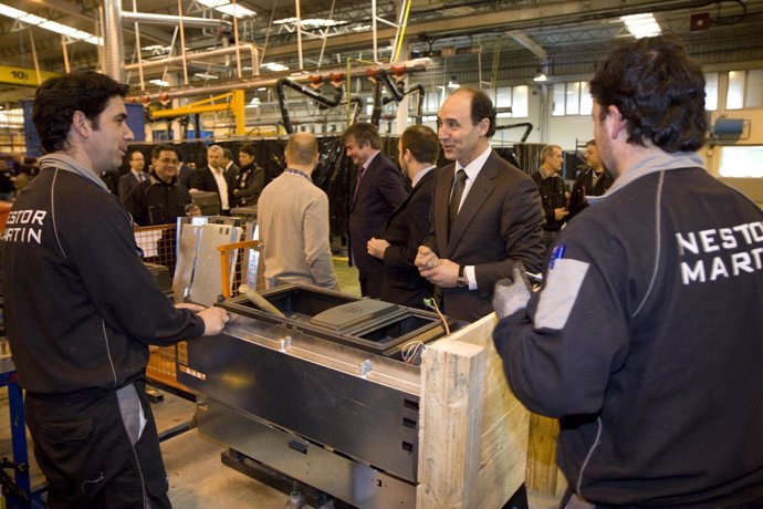 Visita de Ignacio Diego, en su etapa como presidente de Cantabria, a Ecomasa