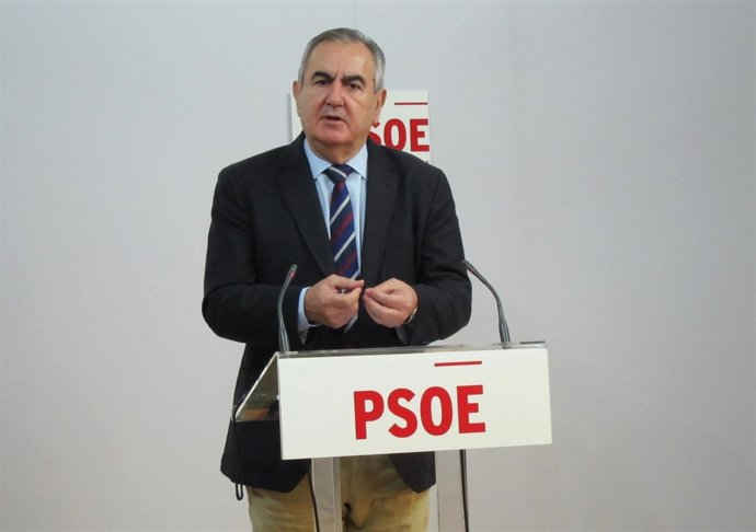 Rafael González Tovar, líder del PSOE en Murcia, en rueda de prensa