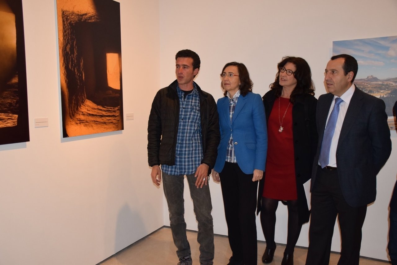 Exposición dólmenes sociedad económica amigos país rosa aguilar