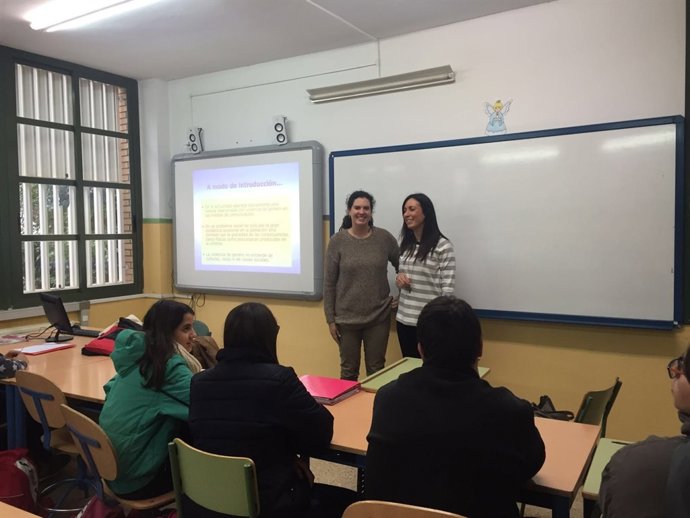 La Diputación de Almería conciencia a los más jóvenes de la violencia de género.