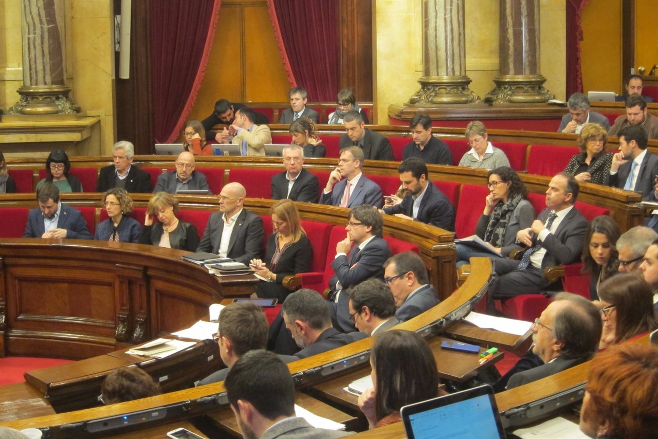 Bancada del Govern y JxSí del Parlament